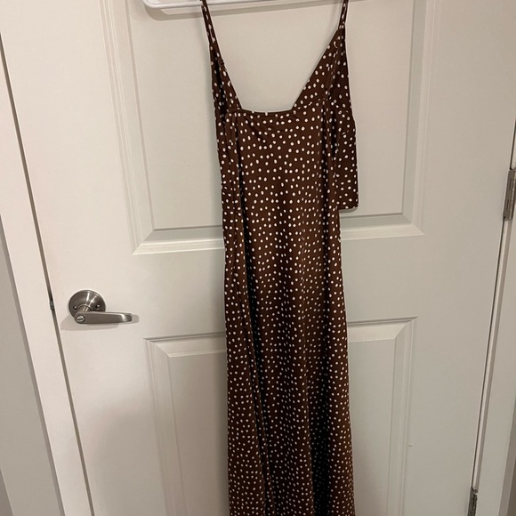 Brown and white polka dot silk midi - Picture 2 of 2